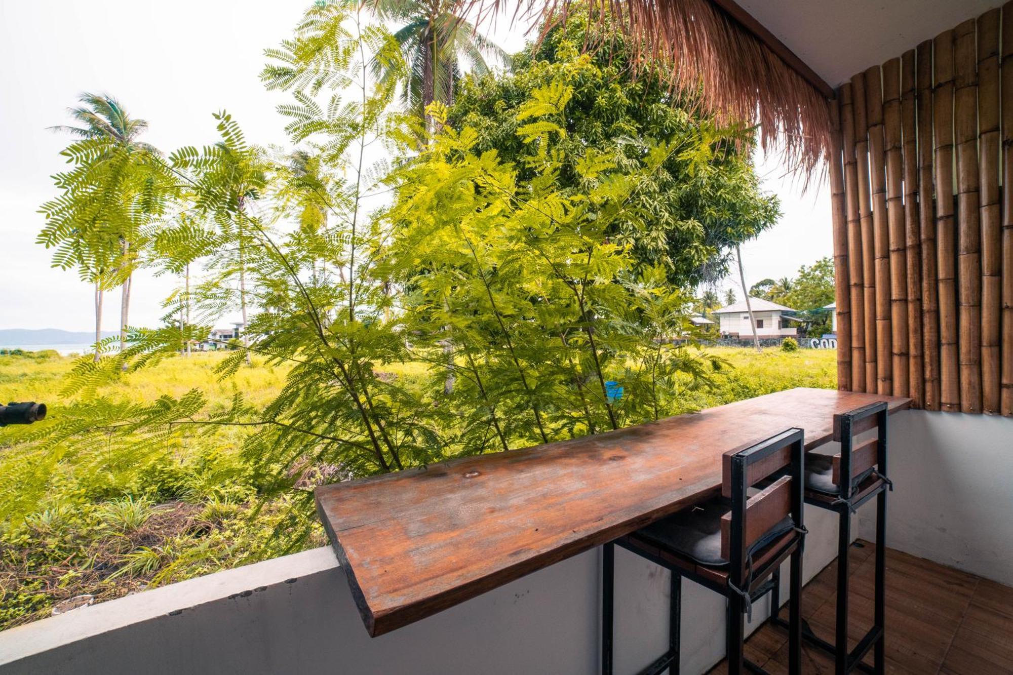 Leo Hostel Baan Tai Exterior photo